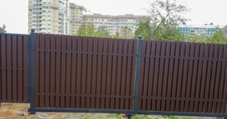 Купить распашные ворота из штакетника Троицк, цена от 2750 руб.