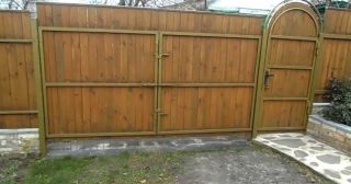 Купить распашные ворота деревянные Троицк, цена от 2750 руб.